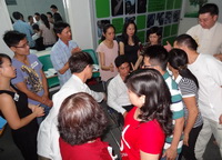 UE_Participants learning how to feel the Energy Shield of other persons